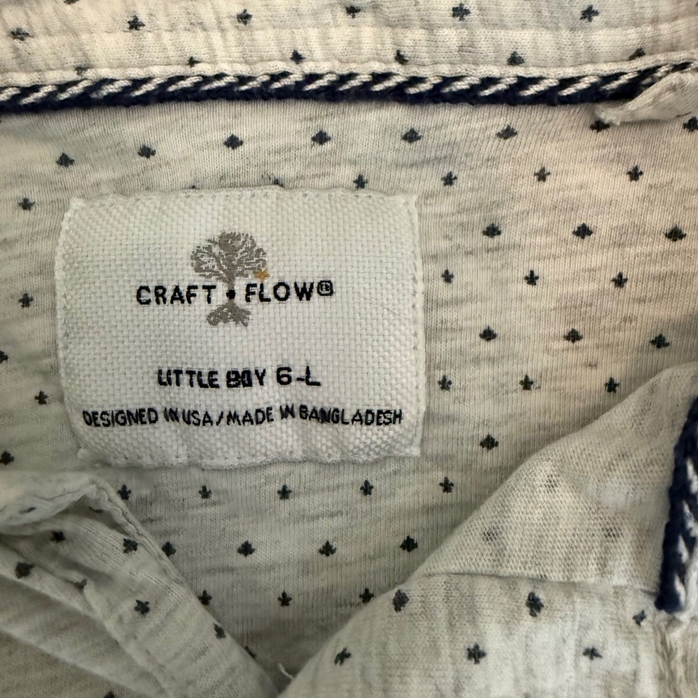 Craft + Flow Boys Light Heather Grey Navy Fleur Print Button Down Shirt Size 6 - Picture 4 of 6